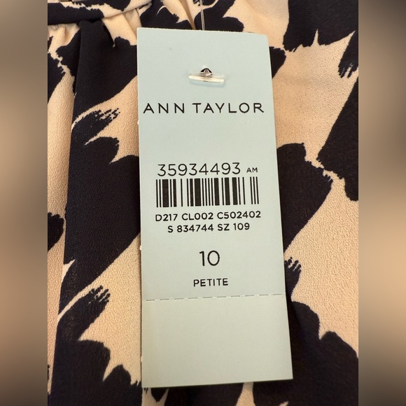 Ann Taylor Houndstooth Flounce Flare Dress - Picture 11 of 14